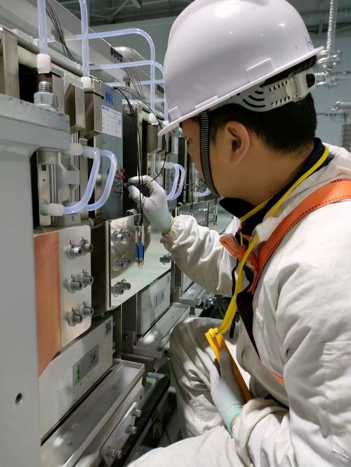 自主創(chuàng)新鑄就通信脊梁 烽火光纜技術(shù)打破壟斷，護(hù)航白鶴灘特高壓輸電工程